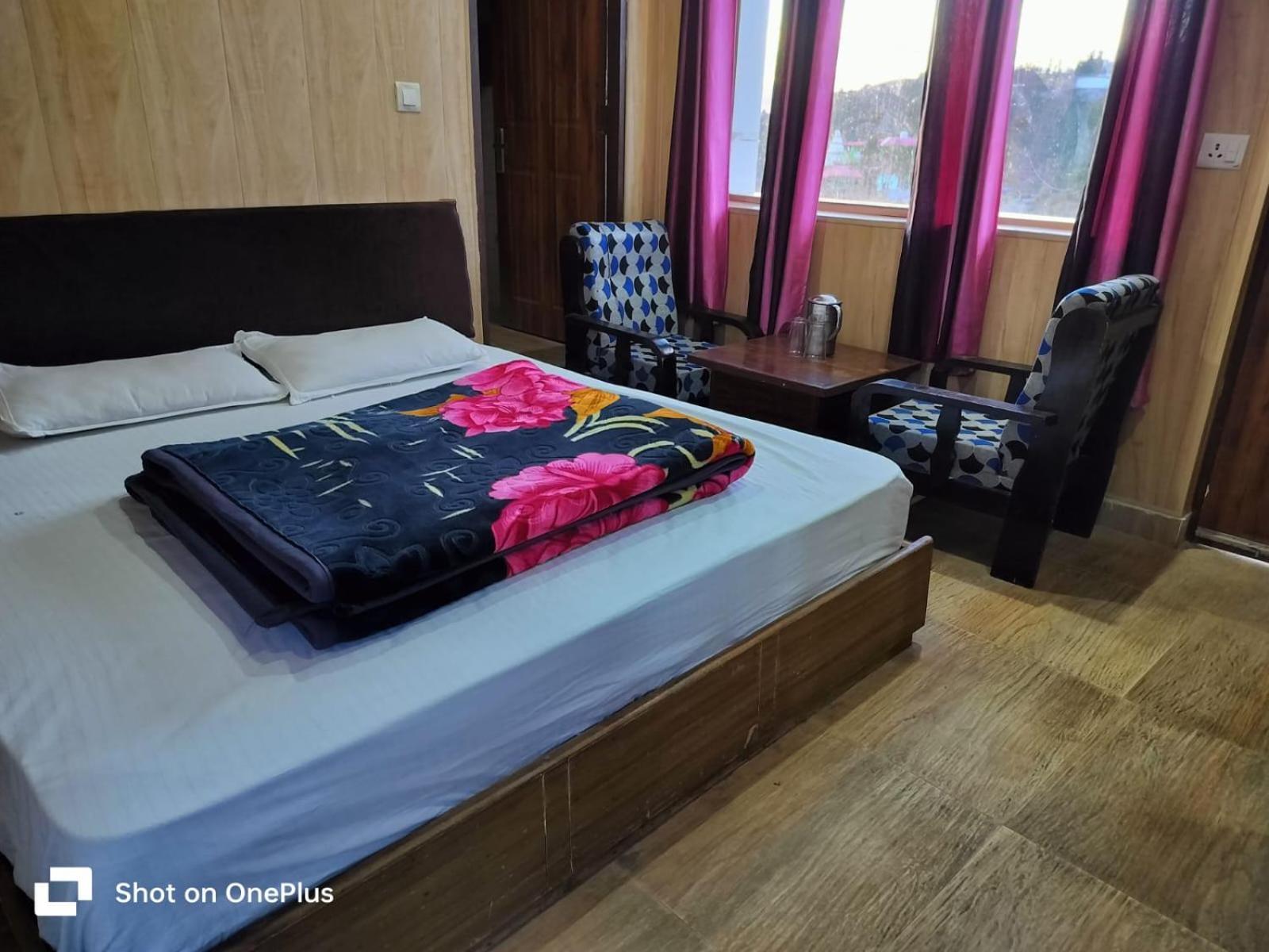 Silver Dew Resorts And Restaurant Дханолти Экстерьер фото
