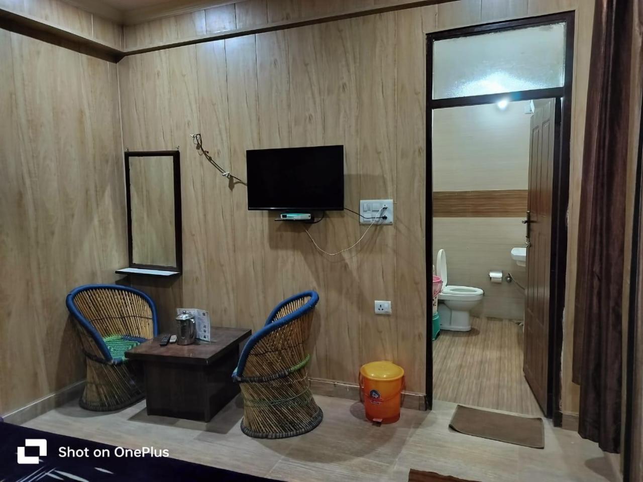 Silver Dew Resorts And Restaurant Дханолти Экстерьер фото